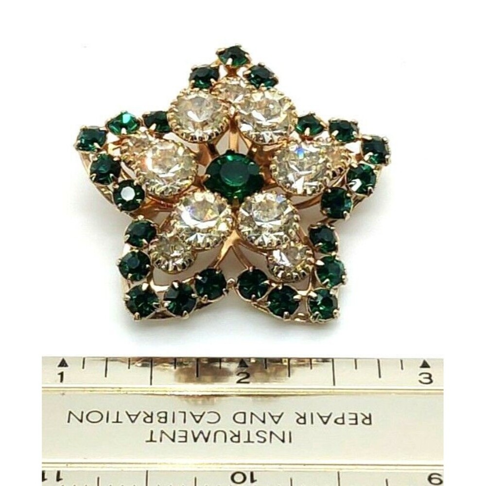 Vtg Unsigned Gold Tone Star Rhinestone Brooch Green Star Layered Prong Rivet